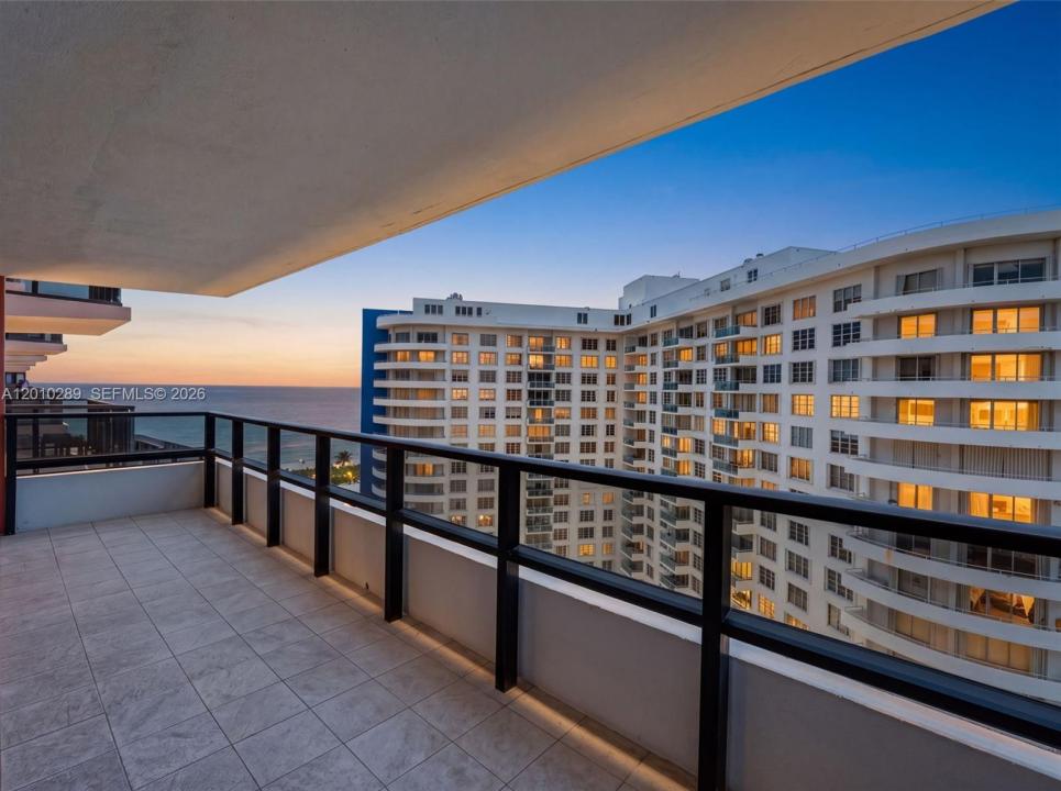5225 Collins Ave 1519, Miami Beach, Floride 33140, États-Unis