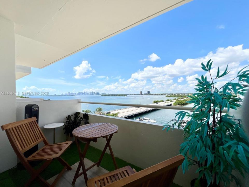 7904 West Dr 705, North Bay Village, Flórida 33141, Estados Unidos