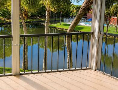 309 Lakeview Dr 204, Weston, Florida 33326, USA