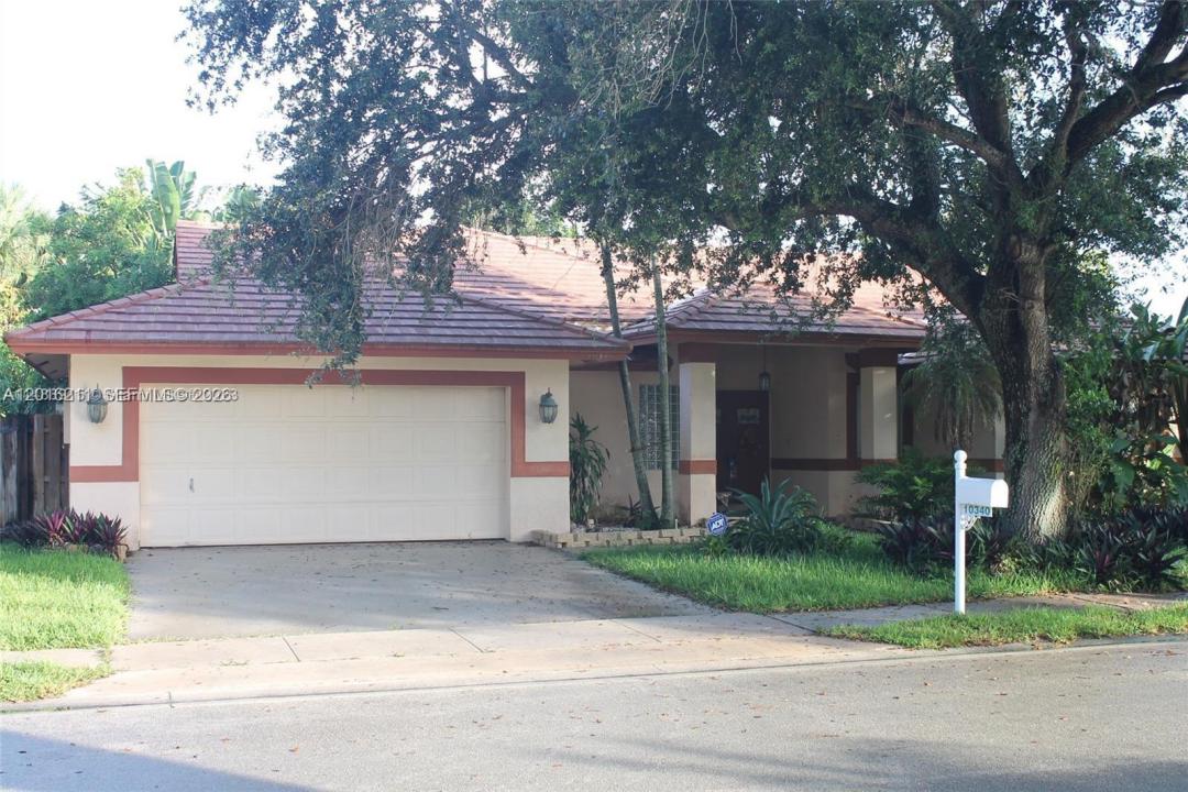 10340 SW 15th St, Pembroke Pines, Florida 33025, USA