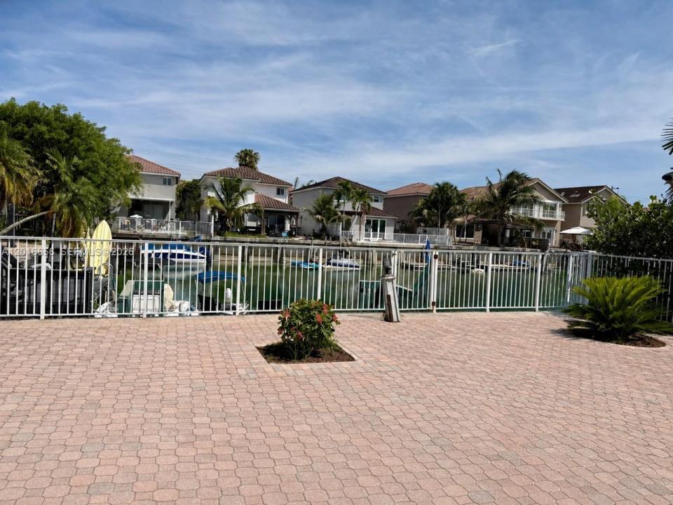 14630 SW 132nd Ct, Miami, Floryda 33186, USA