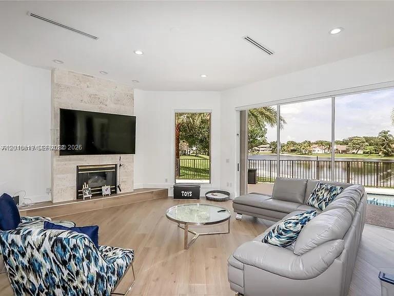 14332 Ardoch Pl, Miami Lakes, Florida 33016