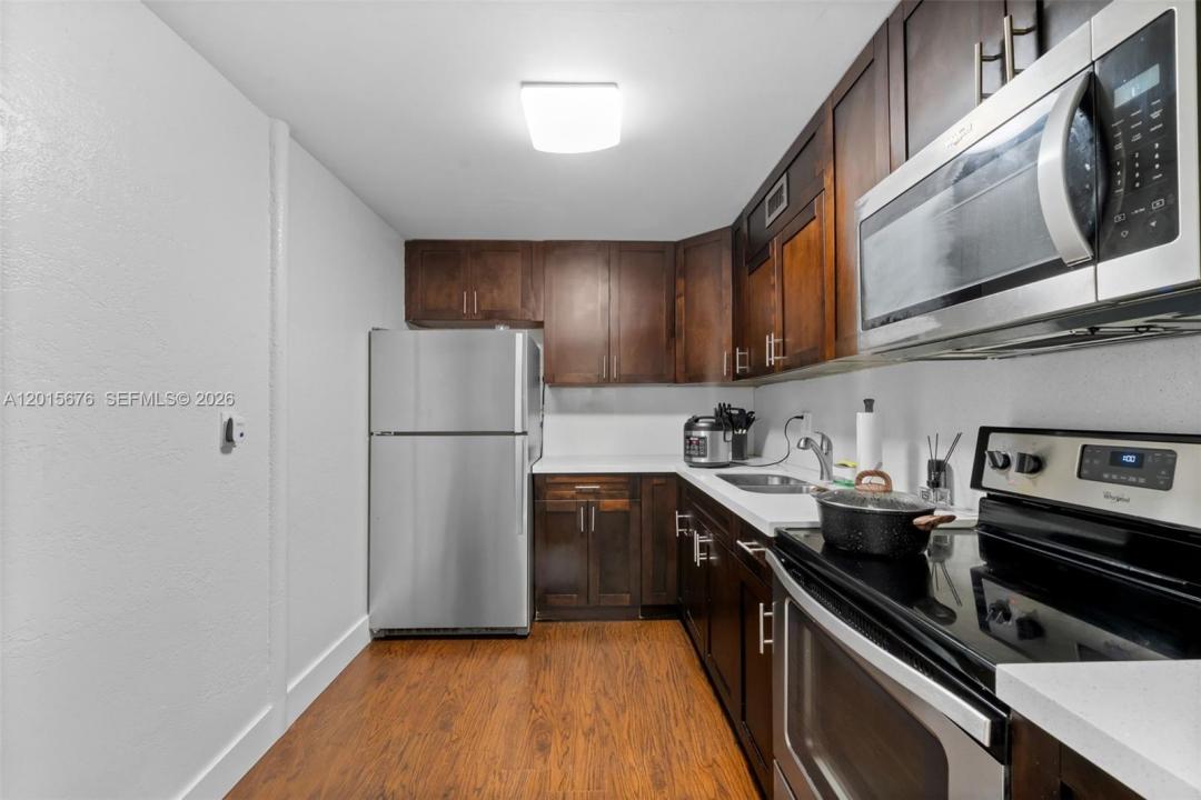 1800 Sans Souci 332, North Miami, Floride 33181, États-Unis