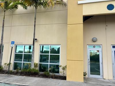 10380 W State Road 84, Davie, Florida 33324, USA
