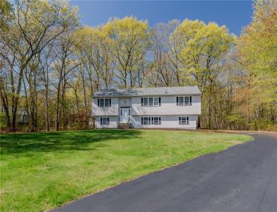 136 Hope Hill Terrace, Cranston, RI 02921, USA