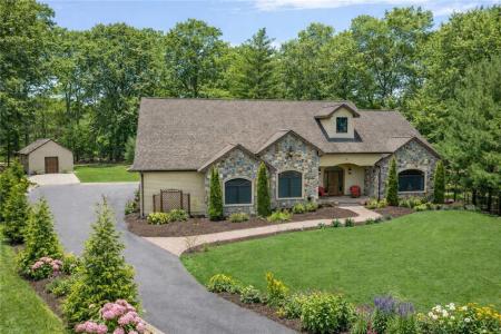 19 Blacksburt Court, North Kingstown, RI 02874, USA