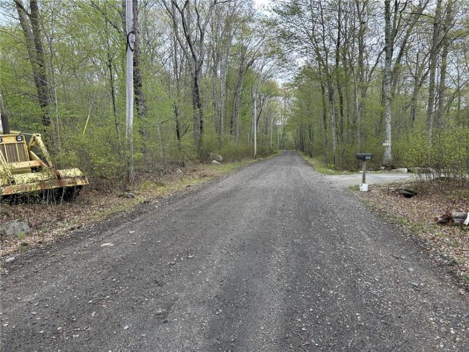 Central Pike, Foster, Rhode Island 02825, Estados Unidos