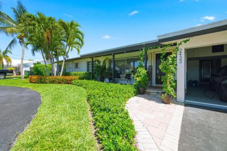 2433 NE 24th Street, Lighthouse Point, Florida 33064