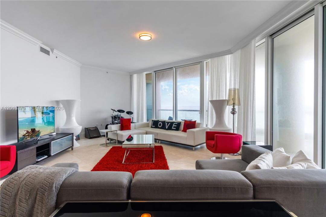 16047 Collins Ave 704, Sunny Isles Beach, Florida 33160, USA