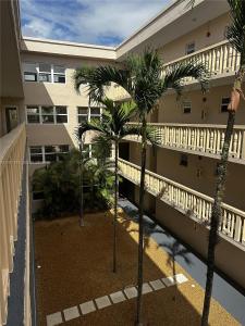410 SE 2nd St 415, Hallandale Beach, Florida 33009, USA