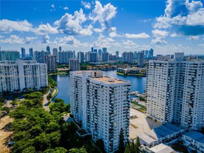 2780 NE 183rd St 1007, Aventura, Florida 33160, USA
