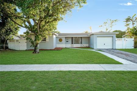 4301 NW 35th Ave, Lauderdale Lakes, Florida 33309