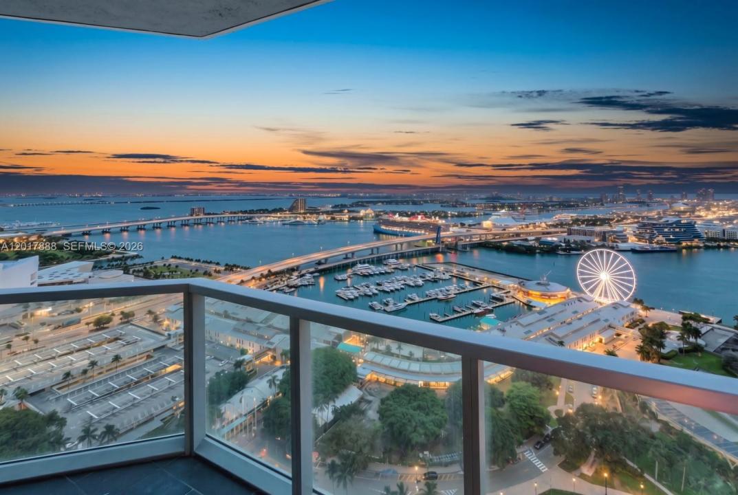 244 Biscayne Blvd 3602, Miami, Florida 33132, Stati Uniti