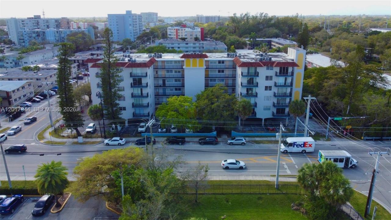 12590 NE 16th Ave 208, North Miami, Floride 33161, États-Unis
