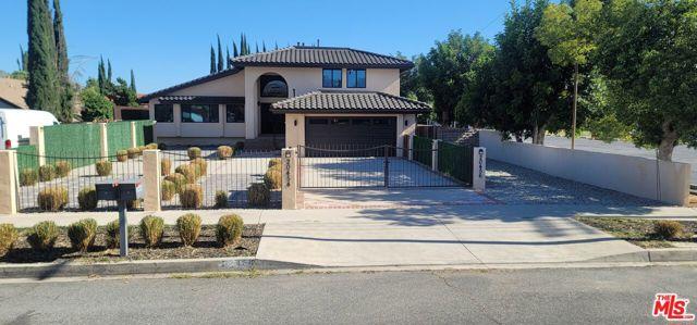 W Strathern Street, Winnetka, Kalifornia 91306, USA