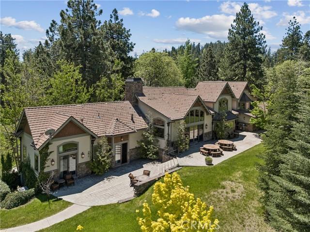 Hummingbird Court, Running Springs, Californie 92382, États-Unis