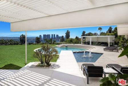 Wallace, Beverly Hills, Californie 90210, États-Unis