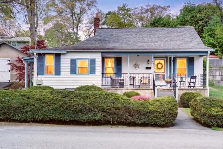 47 Revere Avenue, West Warwick, 罗得岛 02893, 美国
