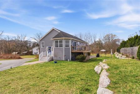 10 Corrine Drive, Johnston, RI 02919, USA
