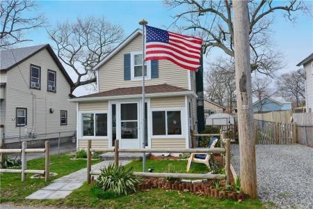 213 Ottawa Avenue, Warwick, RI 02889, USA