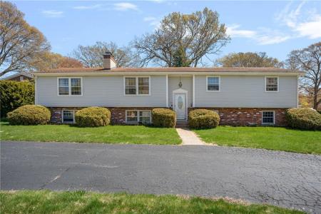 44 Quaker Drive, West Warwick, Rhode Island 02893, USA