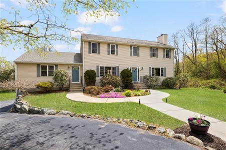 6 Country Road, Warren, Rhode Island 02885, USA