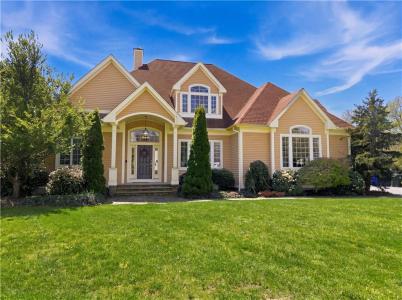 5 Casey Drive, Bristol, RI 02809, USA