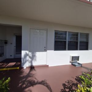118 Kent H, West Palm Beach, Florida 33417