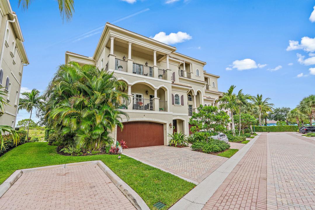 126 Tierra Lane 4, Jupiter, Florida 33477