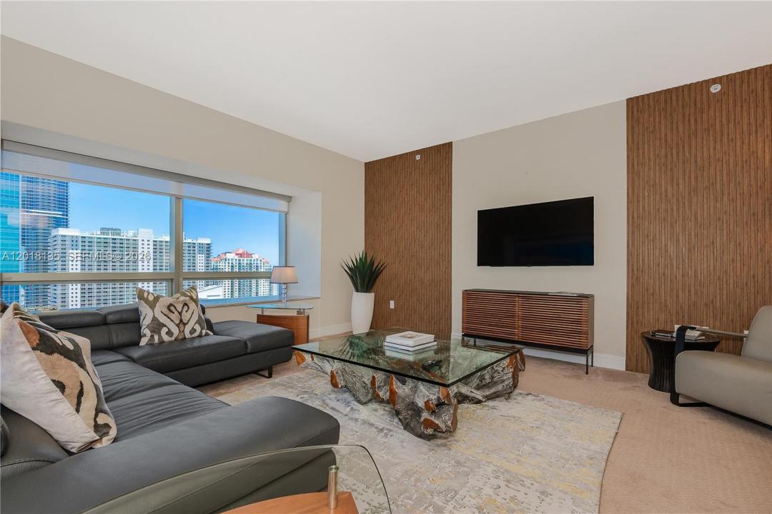 1435 Brickell Ave 3012, Miami, Florida 33131, USA
