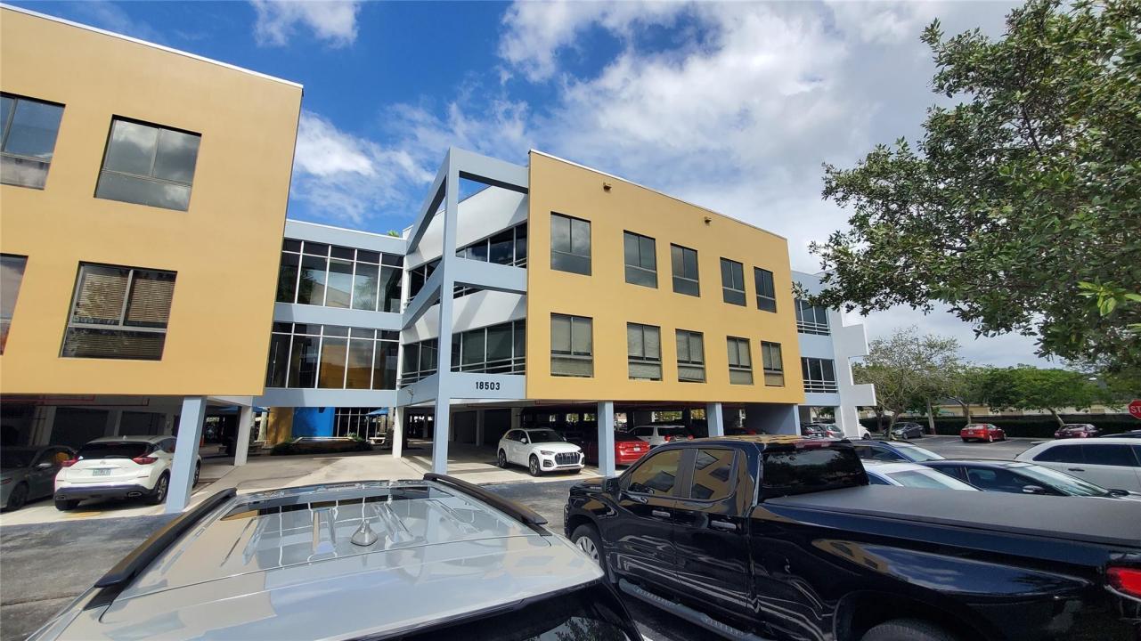 18503 Pines Boulevard 310, Pembroke Pines, Florida 33029