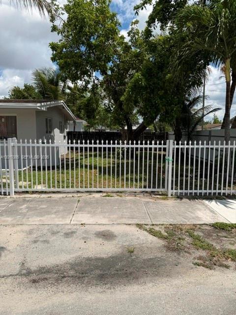 8400 NW 24th Ct, Miami, Floride 33147, États-Unis