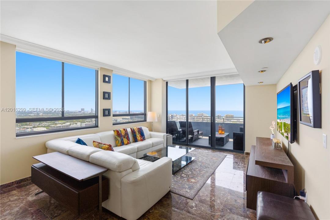 1330 West Ave PH05, Miami Beach, Florida 33139, USA