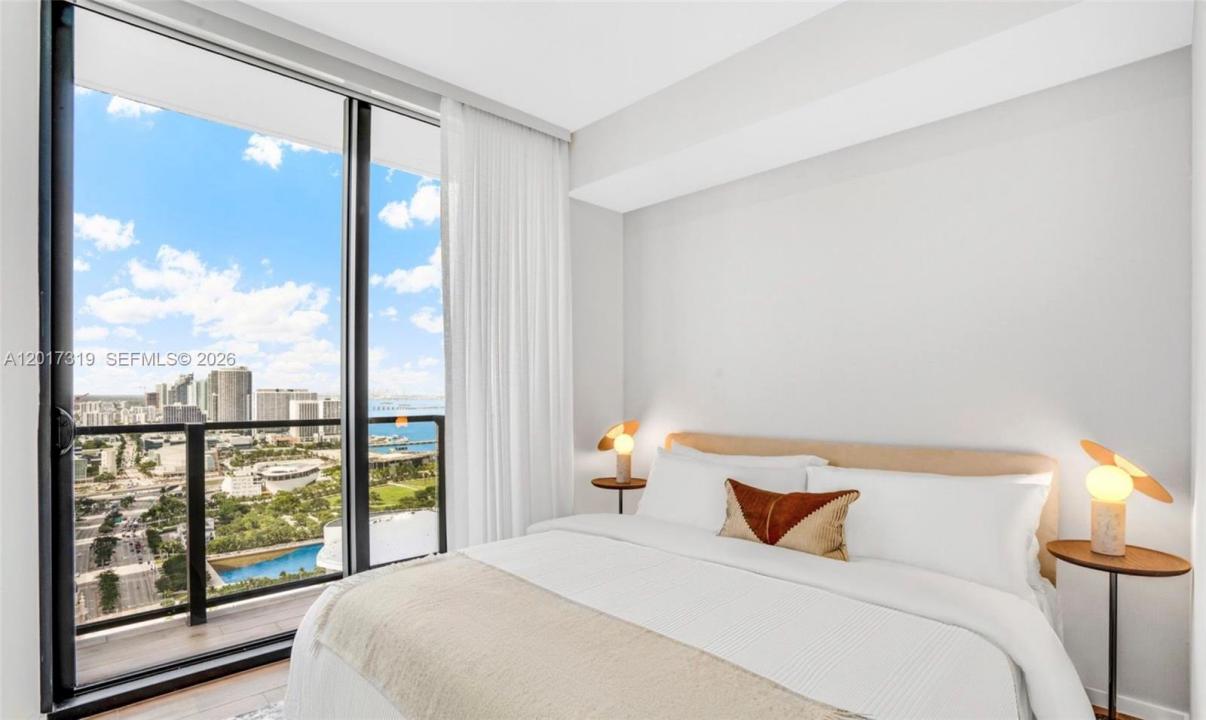 398 NE 5th St 4701, Miami, Floride 33132, États-Unis