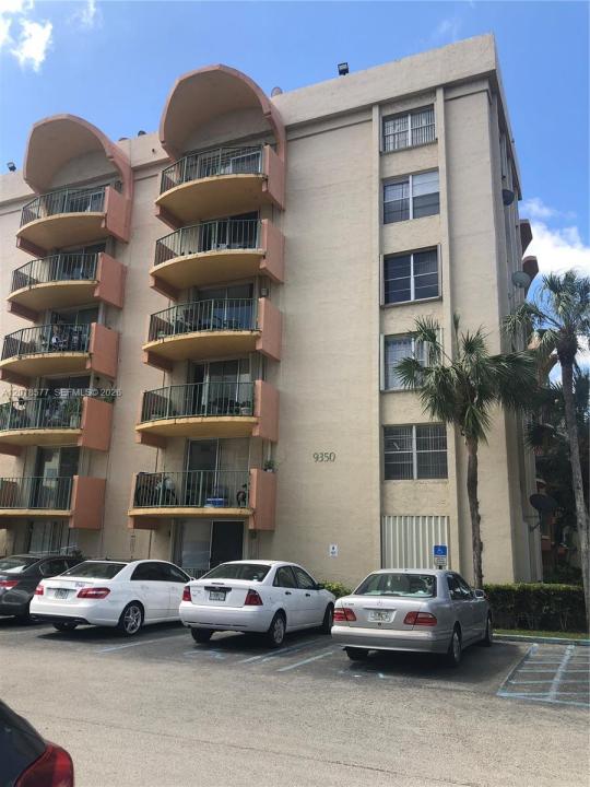 9350 Fontainebleau Blvd 204, Miami, Florida 33172, Stati Uniti