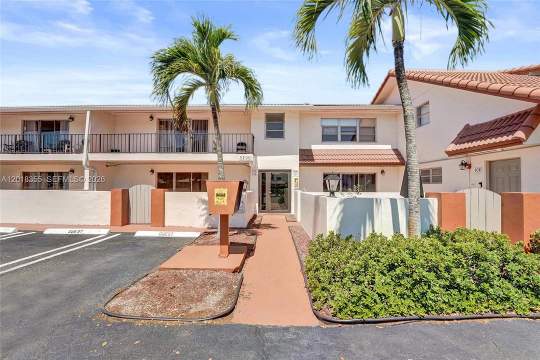 3200 Coral Springs Dr 106, Coral Springs, Floride 33065, États-Unis
