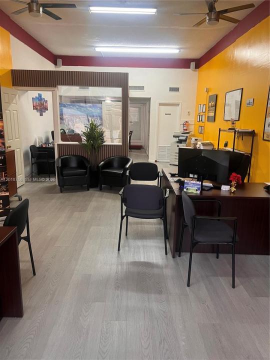 402 NW 27 Ave, Miami, Florida 33125, Stati Uniti