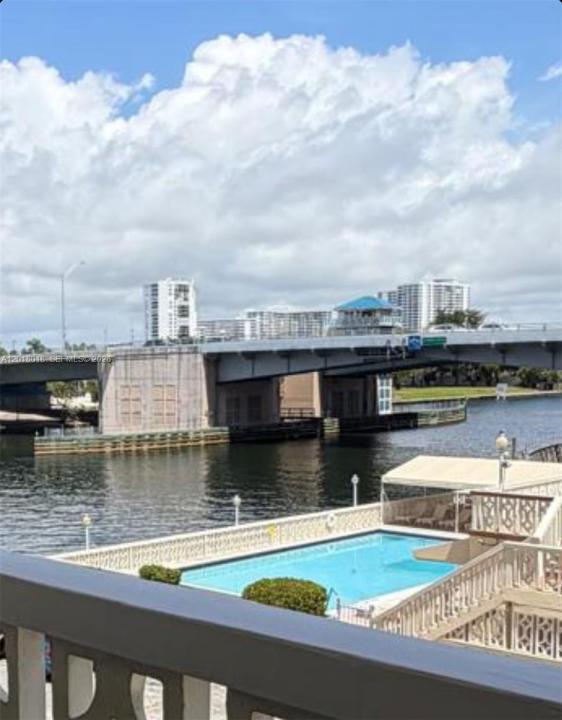 1817 S Ocean Dr 319, Hallandale Beach, Floride 33009, États-Unis