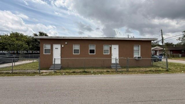 646 NW 14th Ter APT EAST, Fort Lauderdale, Floride 33311, États-Unis