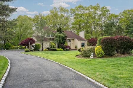 38 Tamara Court, Huntington, ניו יורק 11747, ארצות הברית של אמריקה 