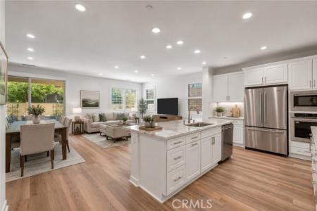 Carrillo Court, Cypress, California 90720, Stati Uniti