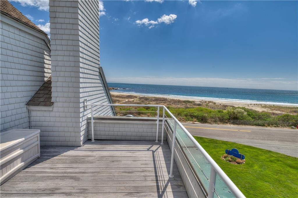 204 BELLEVUE Court 204, Narragansett, Rhode Island 02882, USA