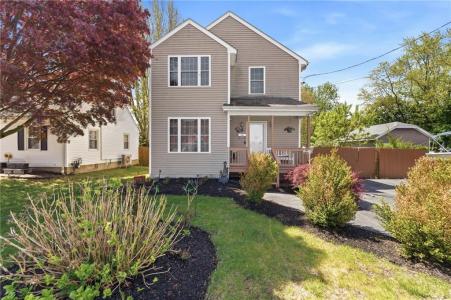 61 Metropolitan Avenue, Cranston, Rhode Island 02920, États-Unis