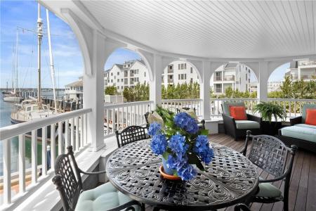 24 Brown And Howard Wharf 302, Newport, Rhode Island 02840, Estados Unidos