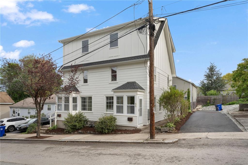 54 Grand View Street, Providence, Rhode Island 02906, USA