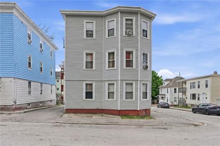 2 King Street, Central Falls, 罗得岛 02863, 美国