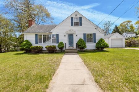 74 Youngs Avenue, West Warwick, 罗得岛 02893, 美国
