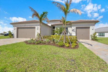 12227 SW Twin Springs Drive, Port St. Lucie, Florida 34987, USA