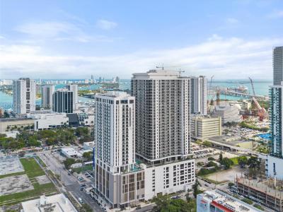 1600 NE 1st Ave 2405, Miami, Florida 33132, USA