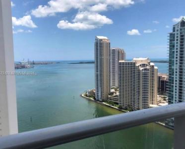 300 S Biscayne Blvd T-3212, Miami, Florida 33131, USA